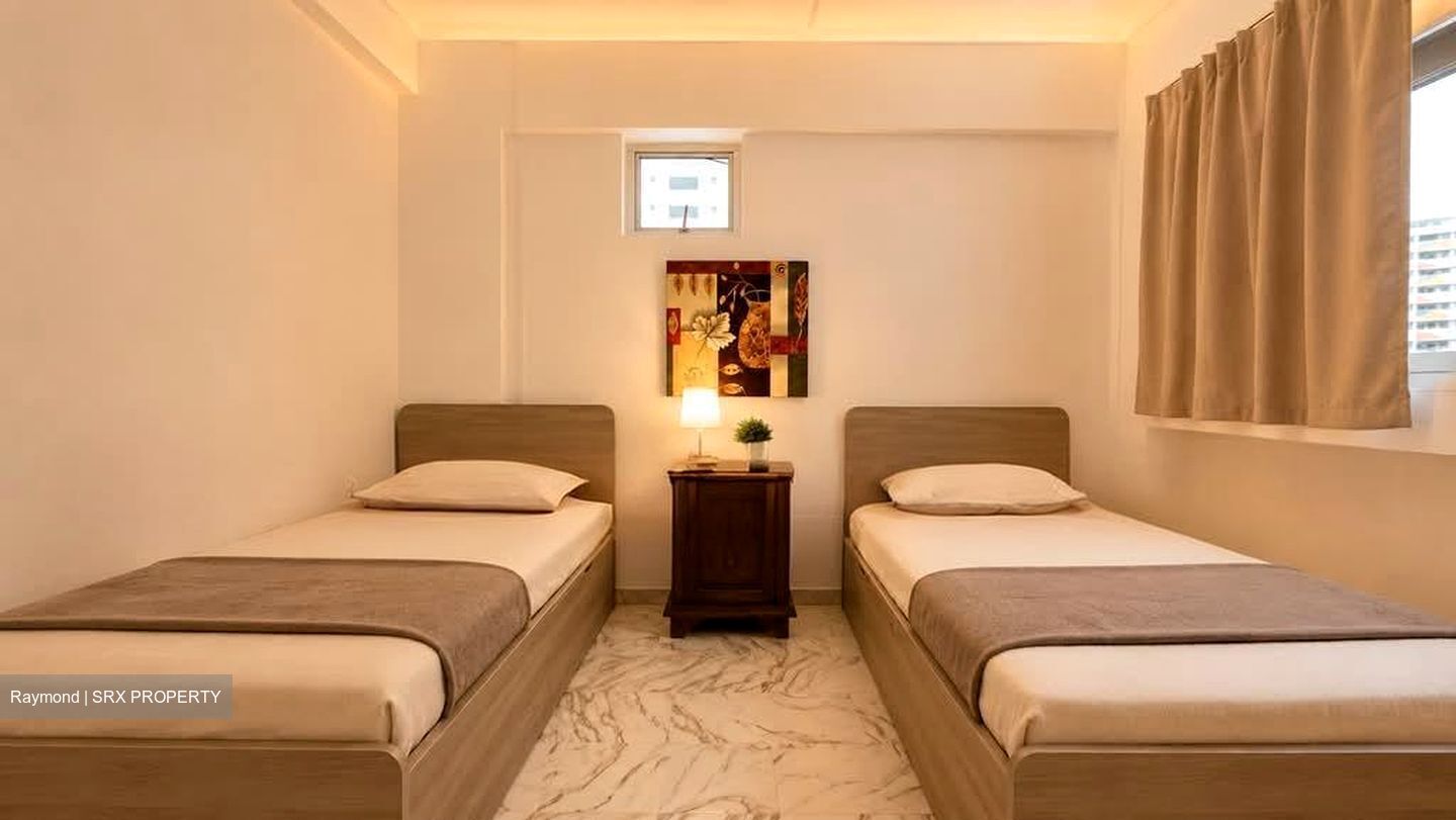Blk 702 Jurong West Street 71 (Jurong West), HDB Executive #559037621